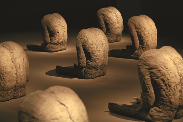 Magdalena Abakanowicz: Podróż po życiorysie artystki Ms100616 138 M  abakany sztuka