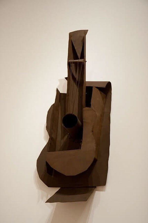19 Rodzajów Sztuki Abstrakcyjnej: Charakterystyka i Artyści Pablo Picasso Gitara  abstrakcyjna sztuka cechy