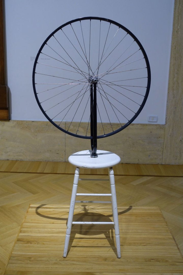 34 najsłynniejsze rzeźby wszech czasów 29 Bicycle Wheel By Marcel Duchamp  najsłynniejsze rzeźby