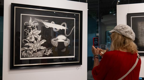 Relacja z wernisażu wystawy „Bieguny” Przemysława Tyszkiewicza i Agaty Gertchen Wernisaż Galeria Gertchen Tyszkiewicz Grafika 1
