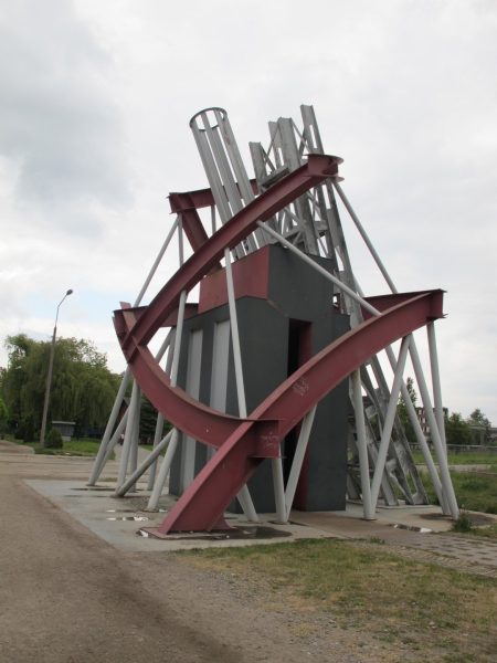 Współczesna rzeźba polska Grzegorz Klaman S Sculpture In Gdańsk Shipyard 1  grzegorz klaman