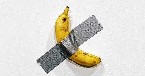 Sztuka, banan i kryptowaluty: rekordowa sprzedaż kontrowersyjnego dzieła Maurizio Cattelana za 6,24 miliona dolarów Cda20 Actu Cattelan Banane Guggenheim Tt Width 1200 Height 630 Fill 0 Crop 1 Bgcolor Ffffff  aukcja